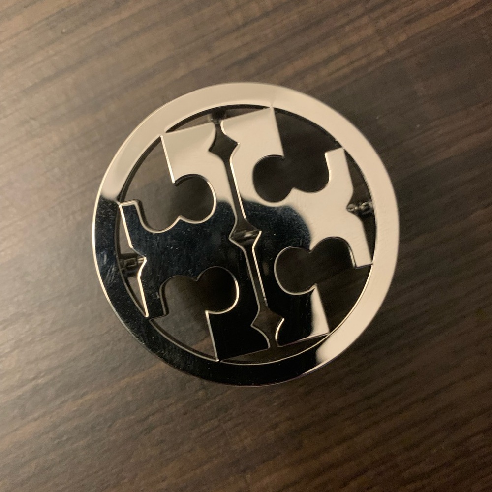 Tory Burch belt buckle